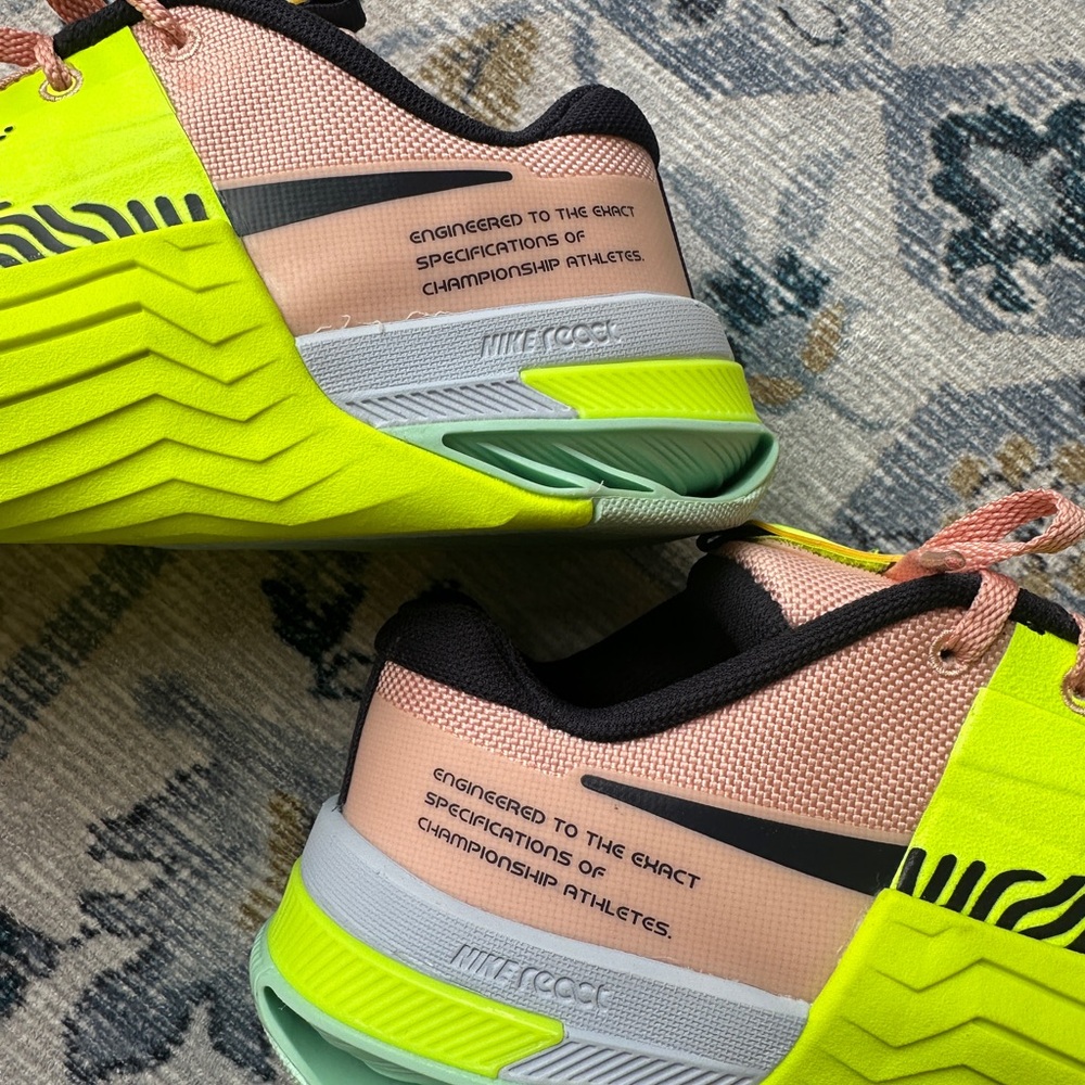 Nike Metcon 8 Arctic Orange Volt Women's Size 8 - Picture 4 of 14